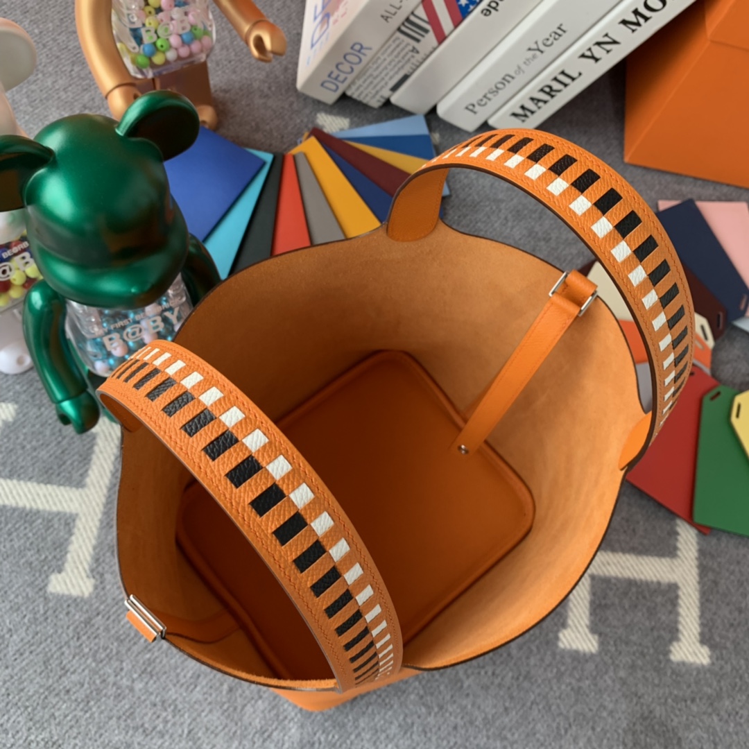 에르메스 피코탄22 옐로우브라운 은장 앱송